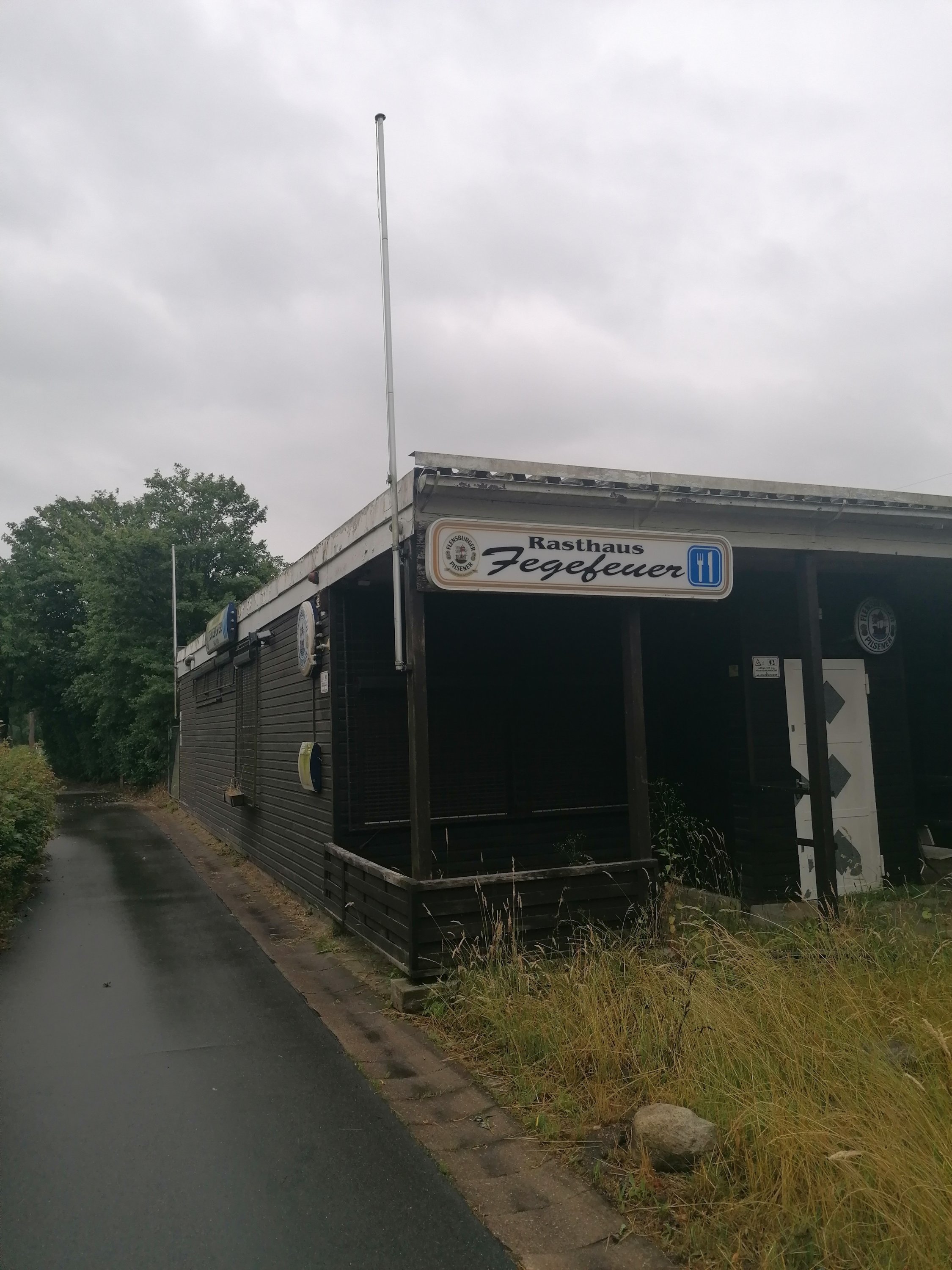 Der Kopf fährt mit und die Vorsicht bleibt. Und erstmals ein Radtag im Regen bei dieser Tour.